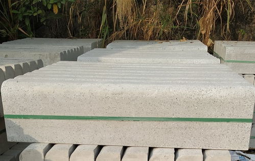 广州白云混凝土路沿石制作厂及其彩砖产品详解